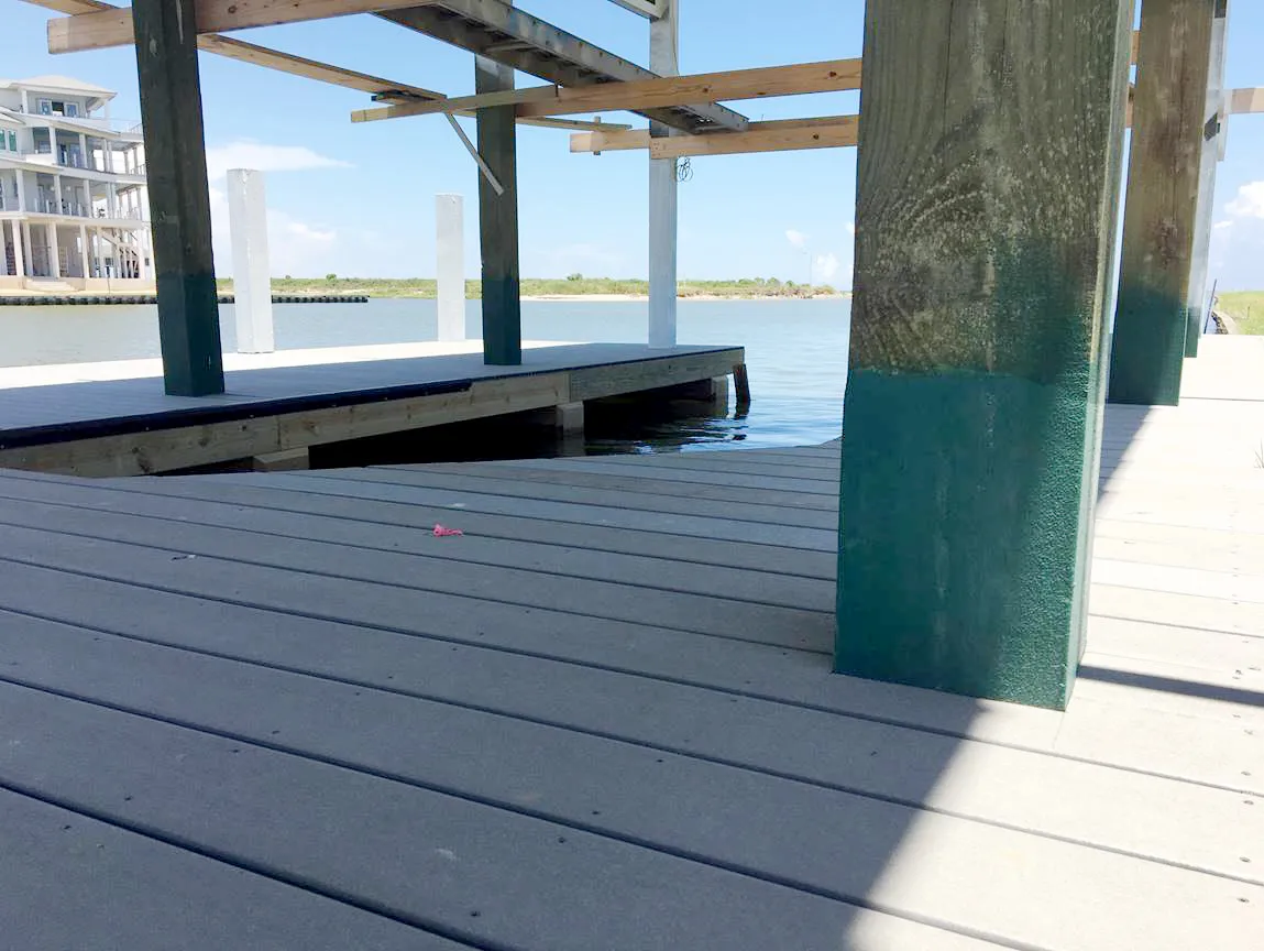 poly coated square pilings