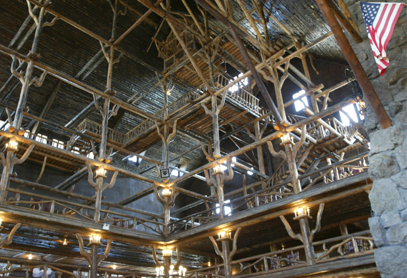 OLD FAITHFUL INN HOTEL interior