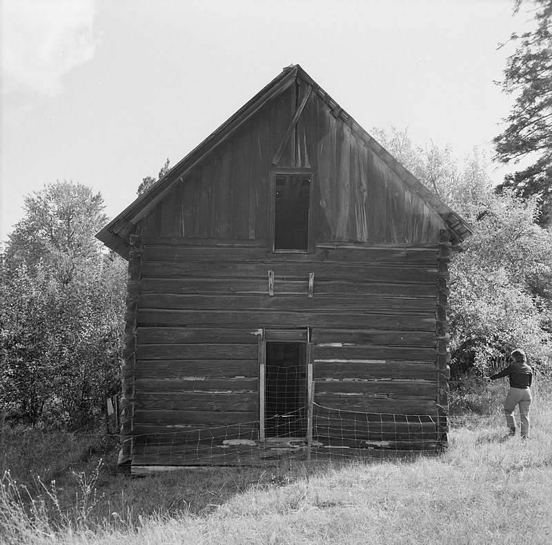 Oldest Historic Log Cabins and Houses Whitcomb Cabin