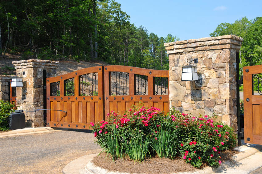 Custom Ranch Gates | 866.397.3038 Industrial Wood Products