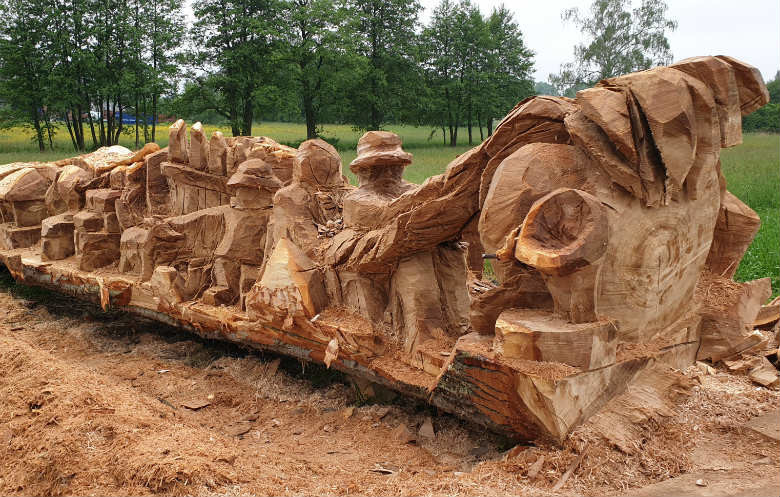 longest wooden carving